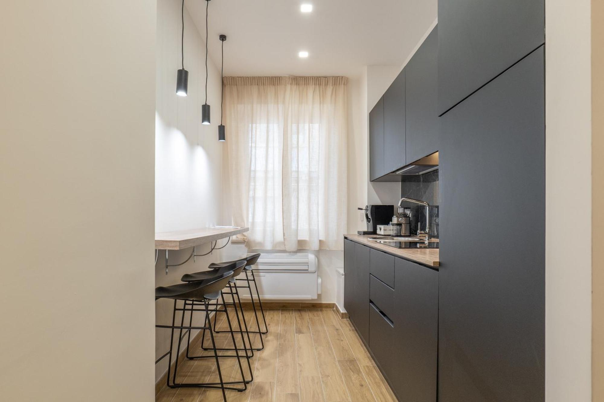 Апартаменты Three Moons Boutique House/Calypso Салерно Экстерьер фото