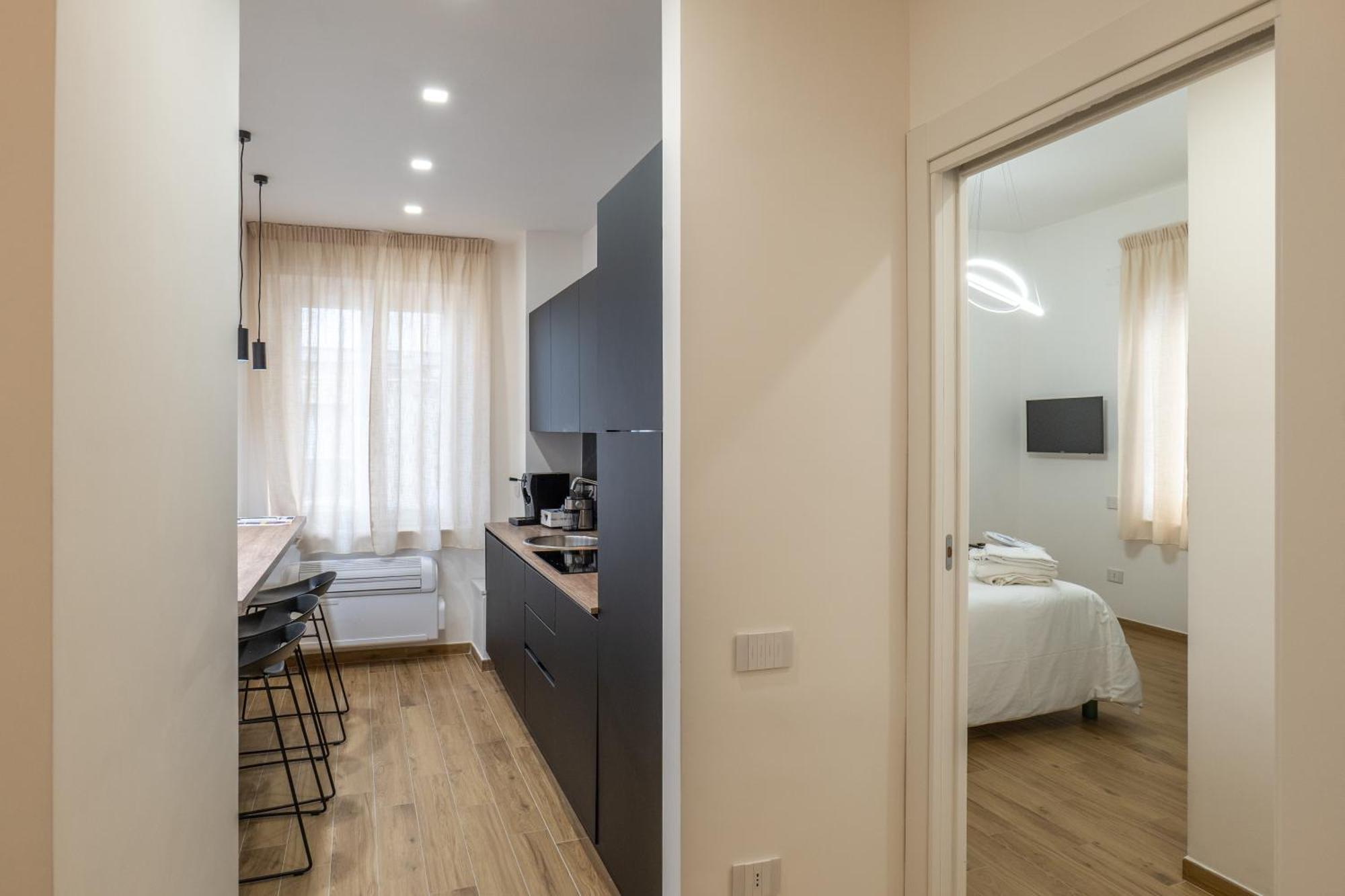 Апартаменты Three Moons Boutique House/Calypso Салерно Экстерьер фото